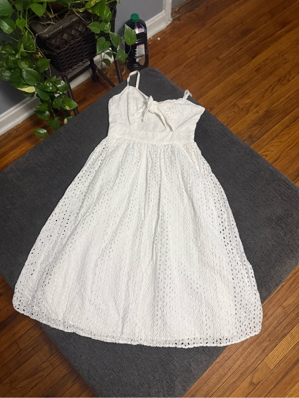 MICHAEL Michael Kors White Eyelet Tie Front Cutout Midi Dress Size 2 - Picture 3 of 10